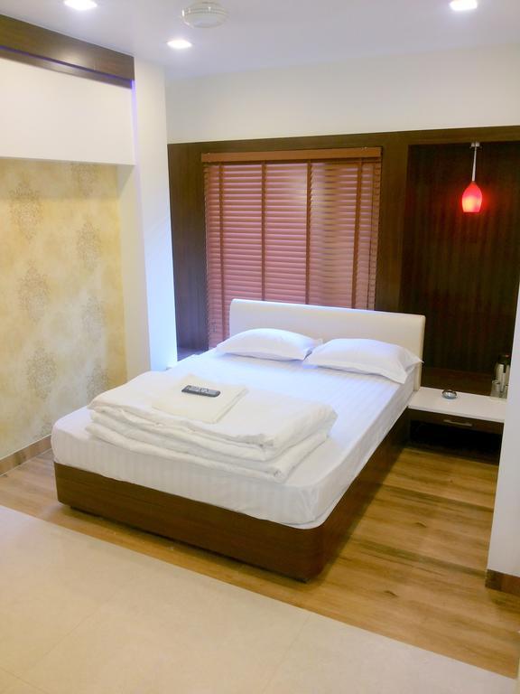 Hotel Sangat Plaza Bhopal Esterno foto